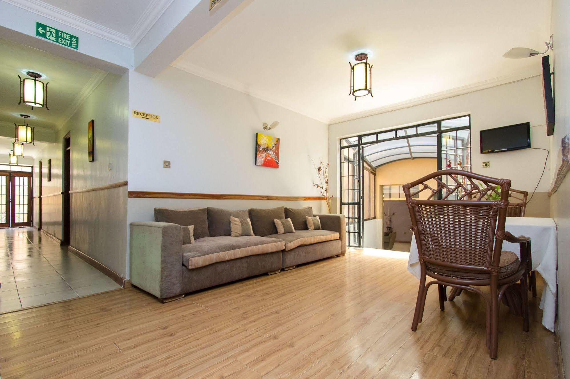 Victoria Comfort Inn Kisumu Exterior photo